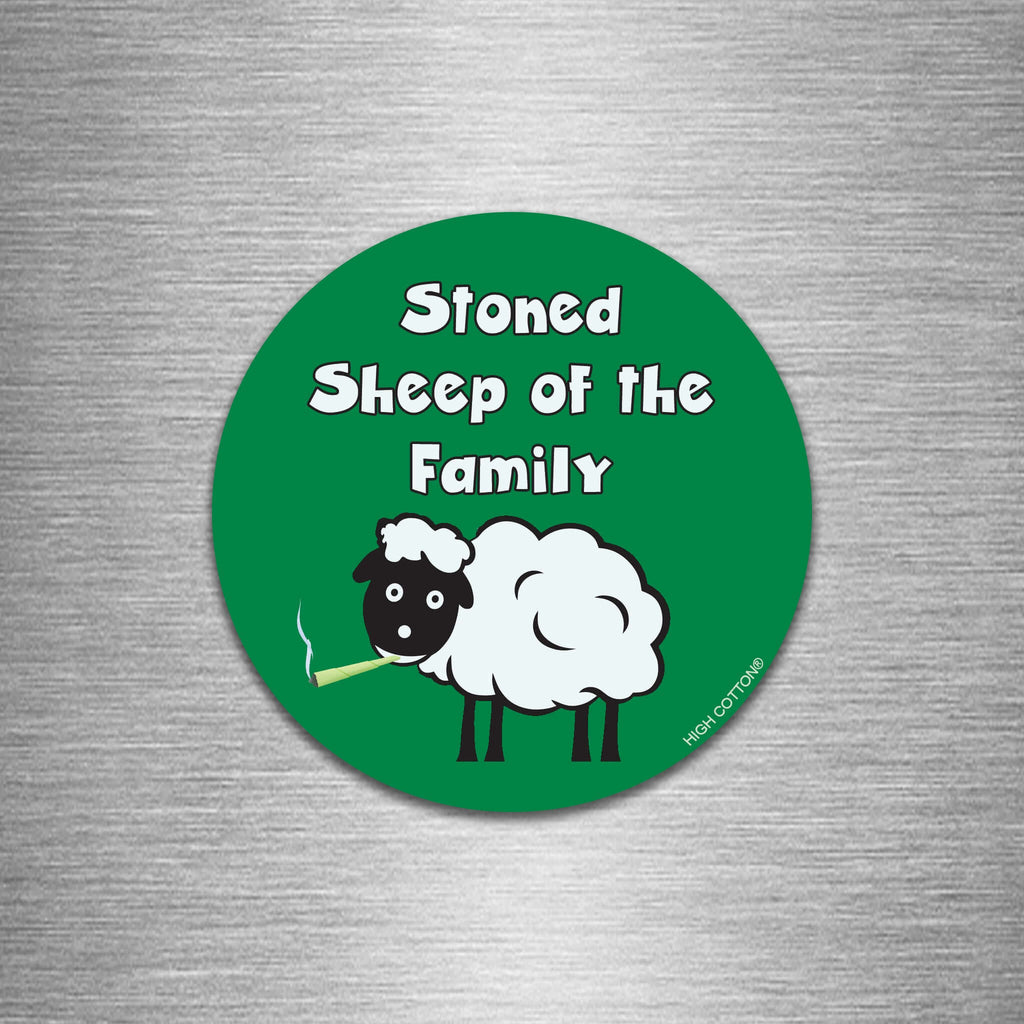 Stoned Sheep Of The Family round magnet 4"
